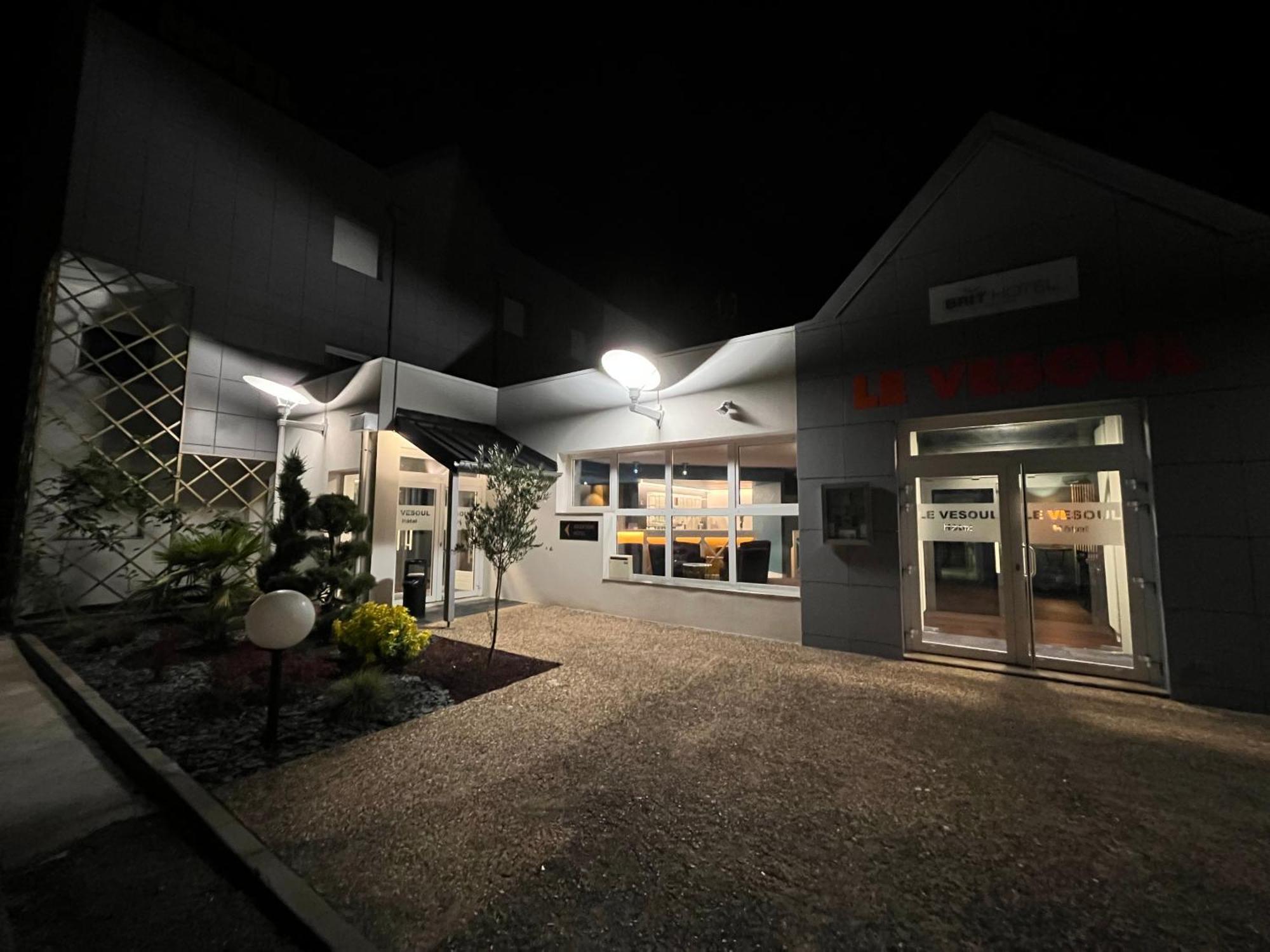 Brit Hotel Le Vesoul Exterior photo